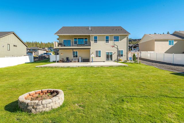 60829 Westview Dr, Nine Mile Falls, WA 99026