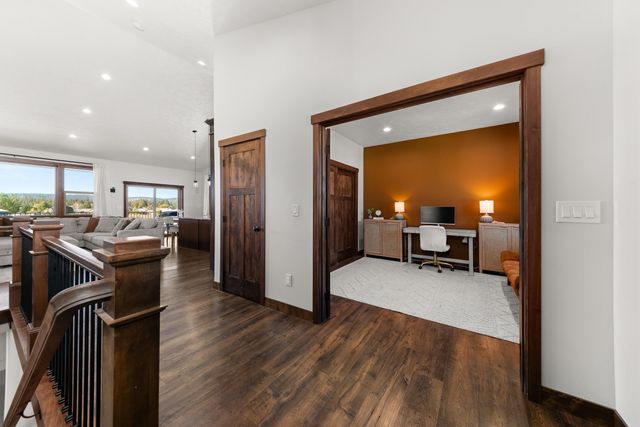 60829 Westview Dr, Nine Mile Falls, WA 99026