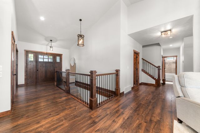 60829 Westview Dr, Nine Mile Falls, WA 99026