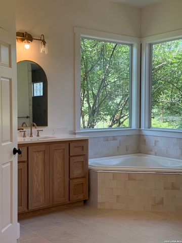 426 CORDILLERA TRCE, Boerne, TX 78006