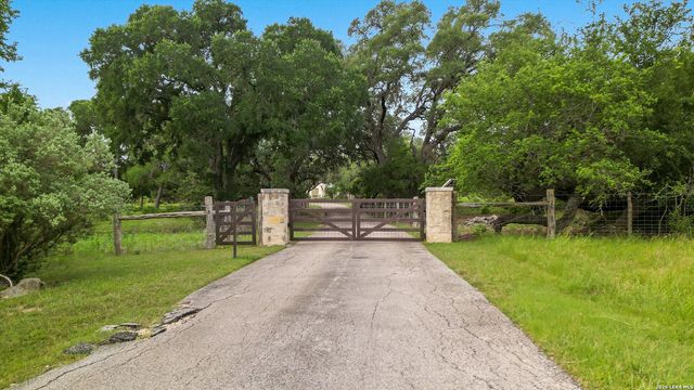 426 CORDILLERA TRCE, Boerne, TX 78006