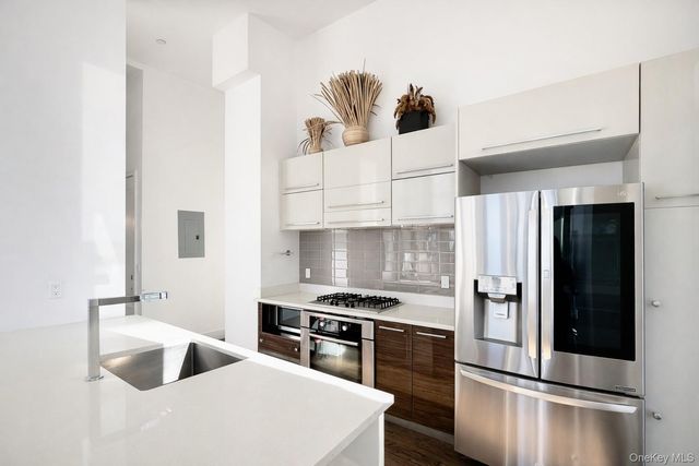 2626 Jackson Avenue 1001, Long Island City, NY 11101