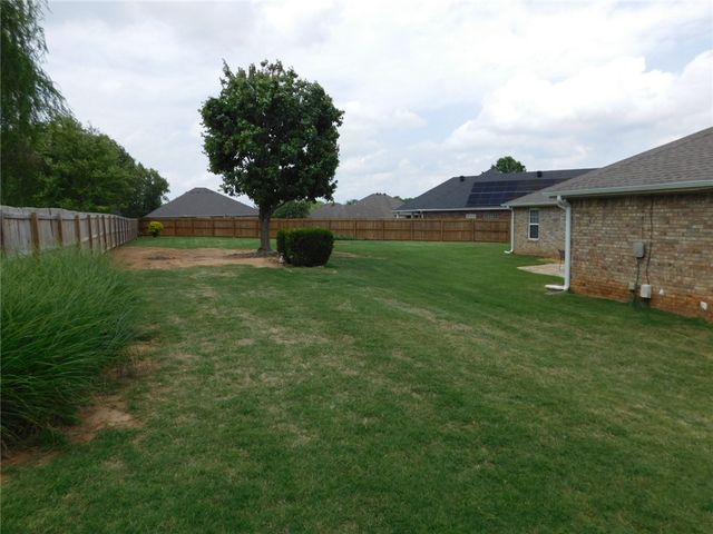 206 W Cedar Brook Place, Farmington, AR 72730