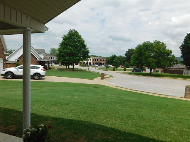 206 W Cedar Brook Place, Farmington, AR 72730