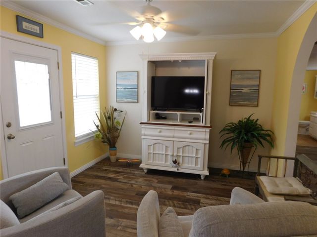 206 W Cedar Brook Place, Farmington, AR 72730