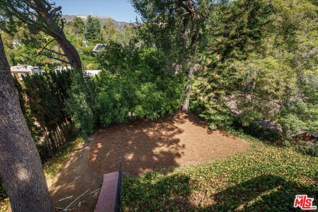 5637 Spreading Oak Drive, Los Angeles, CA 90068