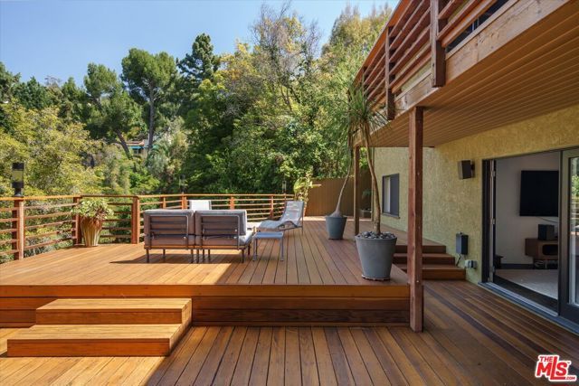 5637 Spreading Oak Drive, Los Angeles, CA 90068
