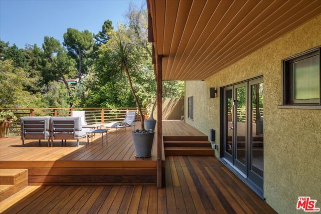 5637 Spreading Oak Drive, Los Angeles, CA 90068