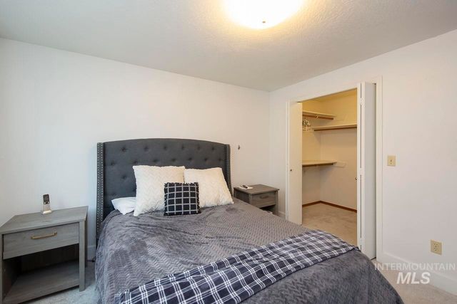 1338 W Sandalwood Dr, Meridian, ID 83646