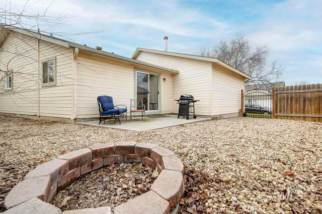 1338 W Sandalwood Dr, Meridian, ID 83646