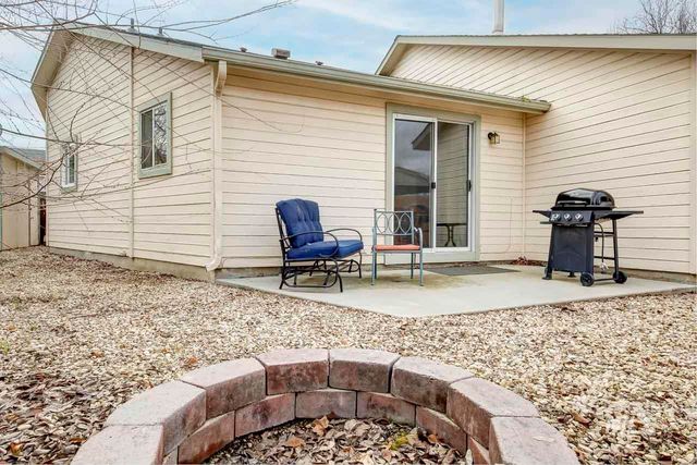 1338 W Sandalwood Dr, Meridian, ID 83646