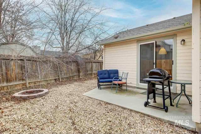 1338 W Sandalwood Dr, Meridian, ID 83646