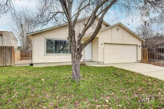 1338 W Sandalwood Dr, Meridian, ID 83646