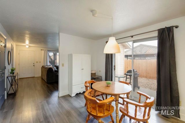 1338 W Sandalwood Dr, Meridian, ID 83646