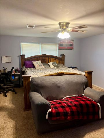 451 Southern Oaks Drive Drive, Lake Jackson, TX 77566