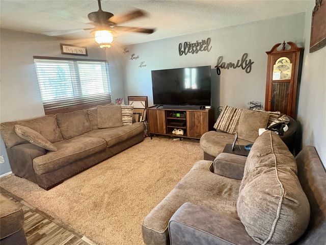 451 Southern Oaks Drive Drive, Lake Jackson, TX 77566