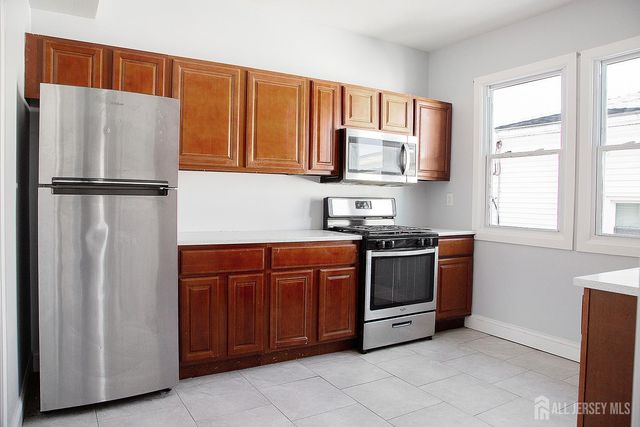 52 Smith Street, Newark, NJ 07106