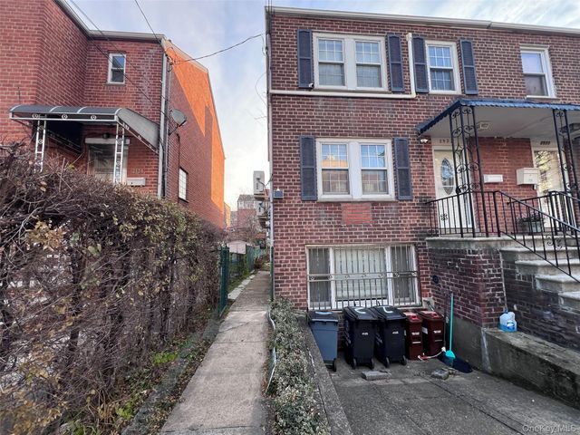 2522 Seymour Avenue, Bronx, NY 10469