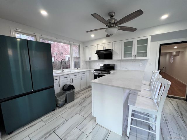 2522 Seymour Avenue, Bronx, NY 10469