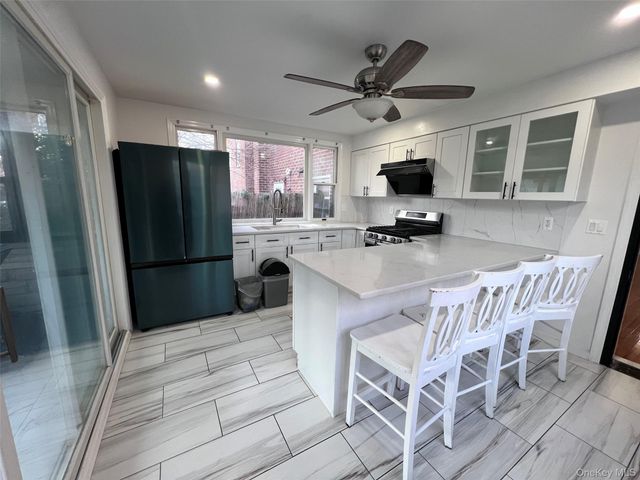 2522 Seymour Avenue, Bronx, NY 10469