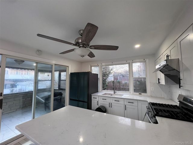 2522 Seymour Avenue, Bronx, NY 10469