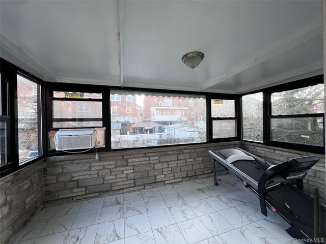2522 Seymour Avenue, Bronx, NY 10469