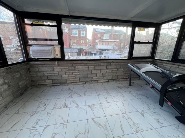 2522 Seymour Avenue, Bronx, NY 10469