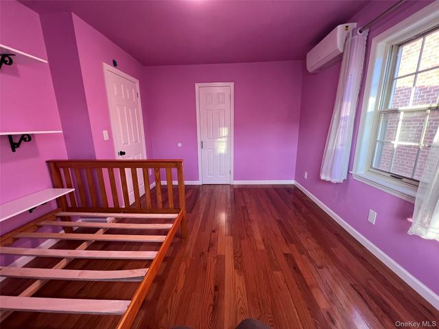 2522 Seymour Avenue, Bronx, NY 10469