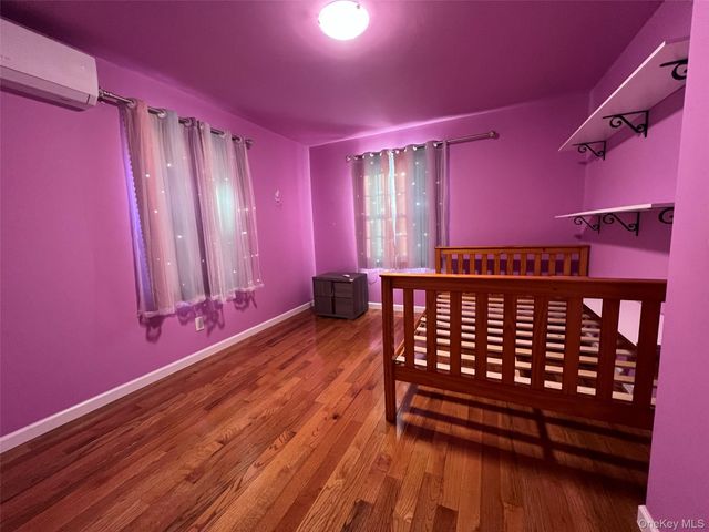 2522 Seymour Avenue, Bronx, NY 10469