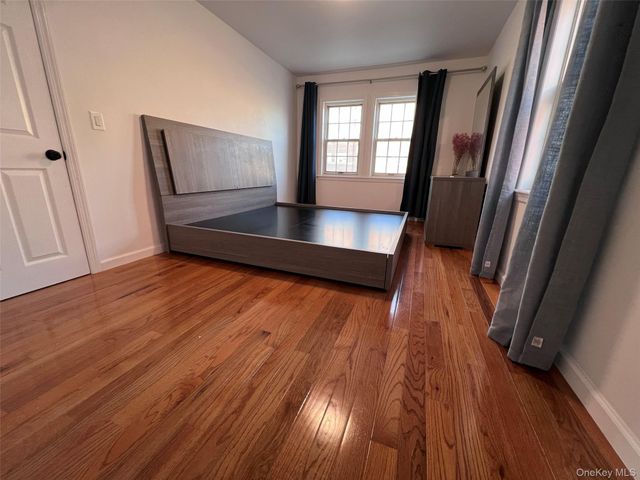 2522 Seymour Avenue, Bronx, NY 10469