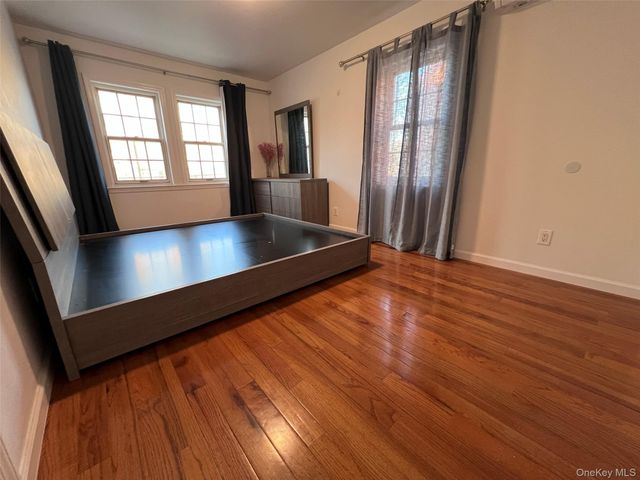 2522 Seymour Avenue, Bronx, NY 10469