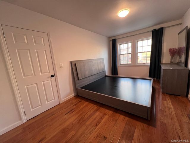 2522 Seymour Avenue, Bronx, NY 10469