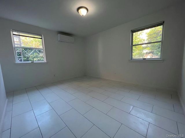 2522 Seymour Avenue, Bronx, NY 10469