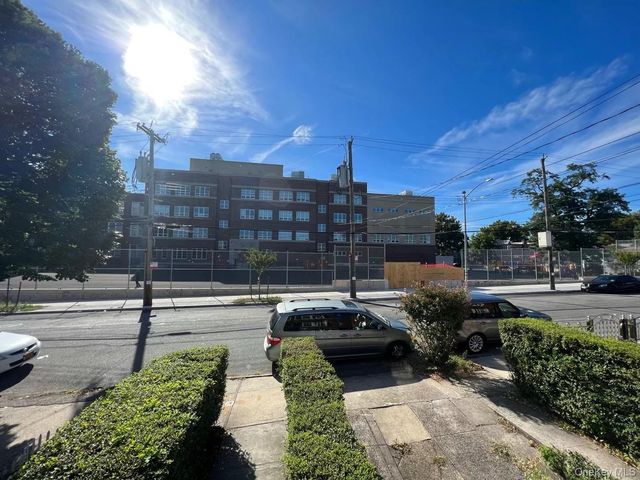 2522 Seymour Avenue, Bronx, NY 10469
