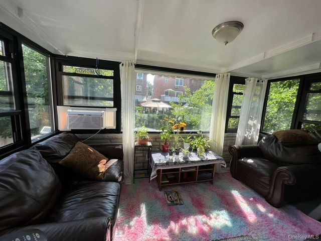 2522 Seymour Avenue, Bronx, NY 10469