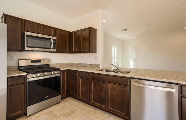 283 Prism Avenue SW, Rio Rancho, NM 87124