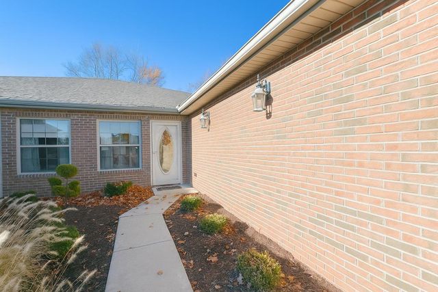 1111 Bogey Drive, Ontario, OH 44906