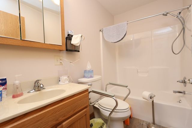 1111 Bogey Drive, Ontario, OH 44906