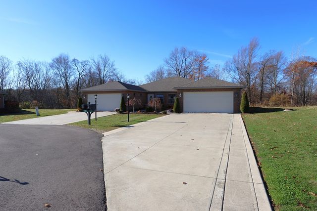 1111 Bogey Drive, Ontario, OH 44906