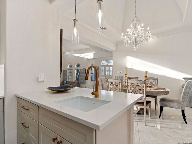 4 Waterford, San Antonio, TX 78257