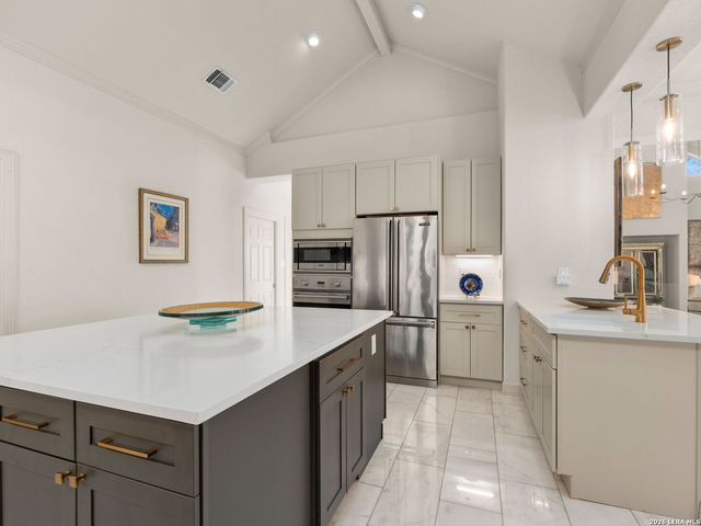 4 Waterford, San Antonio, TX 78257