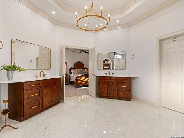 4 Waterford, San Antonio, TX 78257