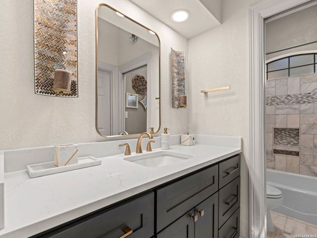 4 Waterford, San Antonio, TX 78257