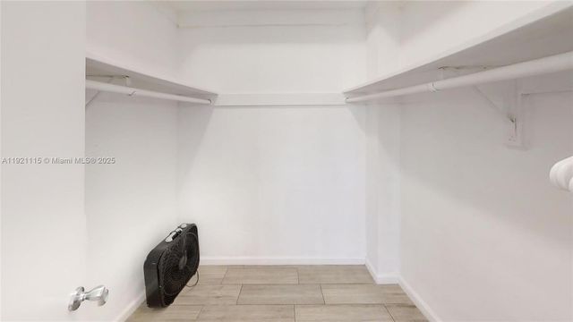 4001 S Ocean Dr PH7, Hollywood, FL 33019