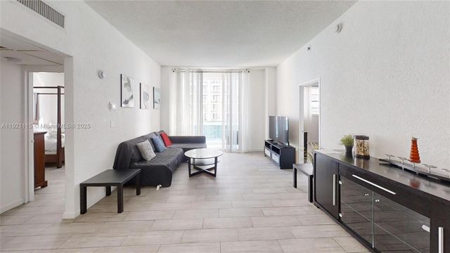 4001 S Ocean Dr PH7, Hollywood, FL 33019