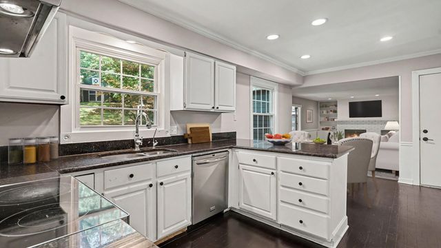 9712 Timber Hill Court, Dexter Twp, MI 48130