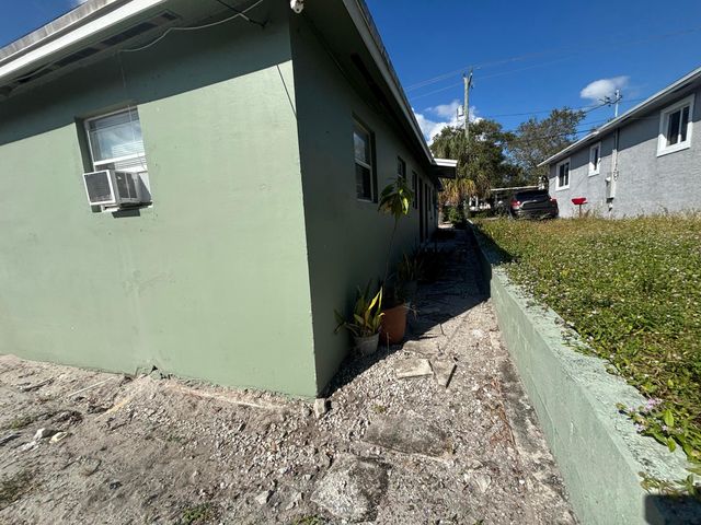 812 10th Street A, West Palm Beach, FL 33401