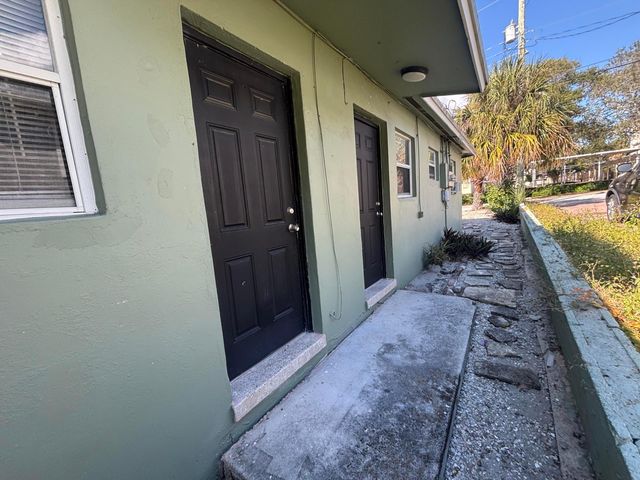 812 10th Street A, West Palm Beach, FL 33401