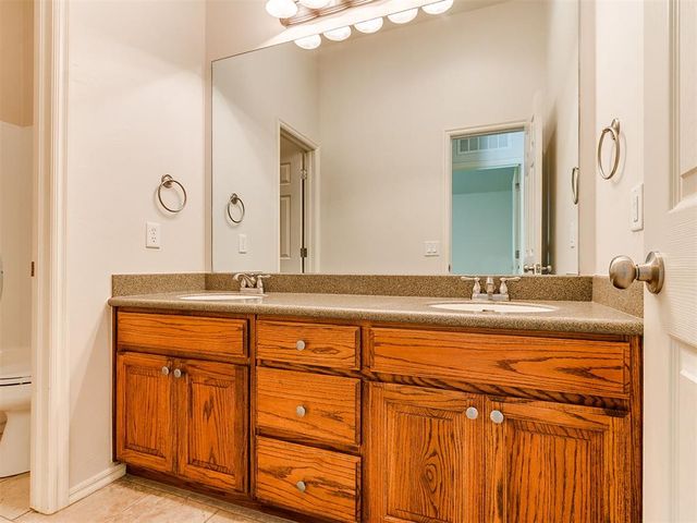 4100 Queensbury Court, Norman, OK 73072