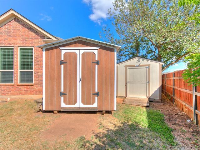 4100 Queensbury Court, Norman, OK 73072